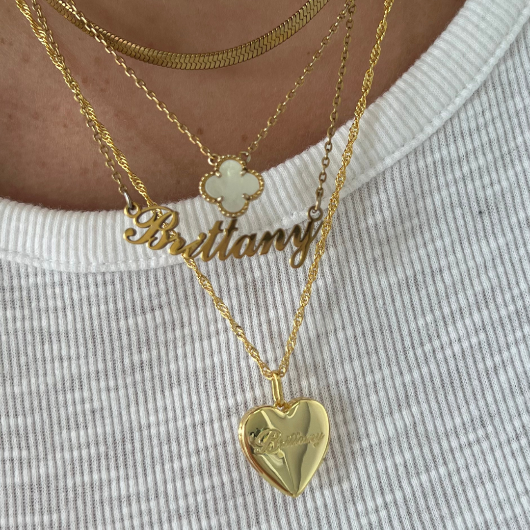 Custom_PersonalizedHeartLocketNecklace-1.png