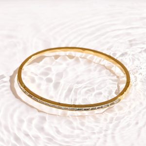 Old Money Bangle