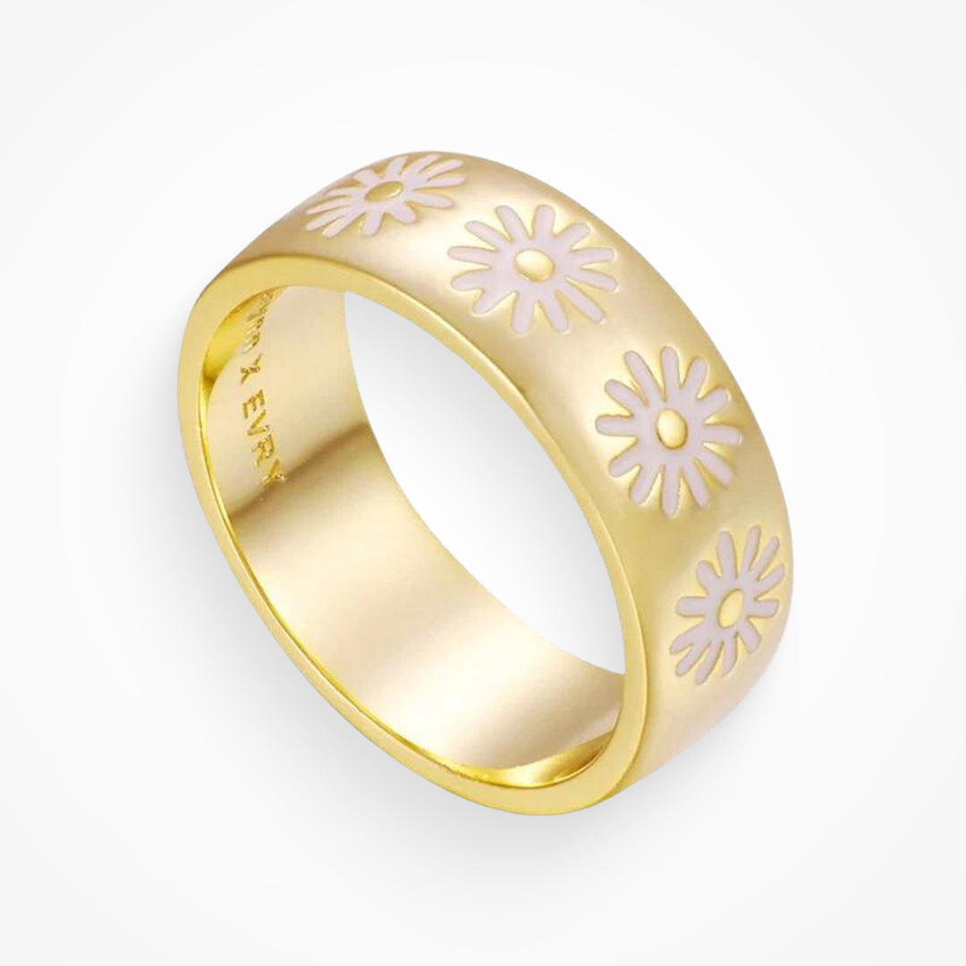 miss-daisy-ring.jpg